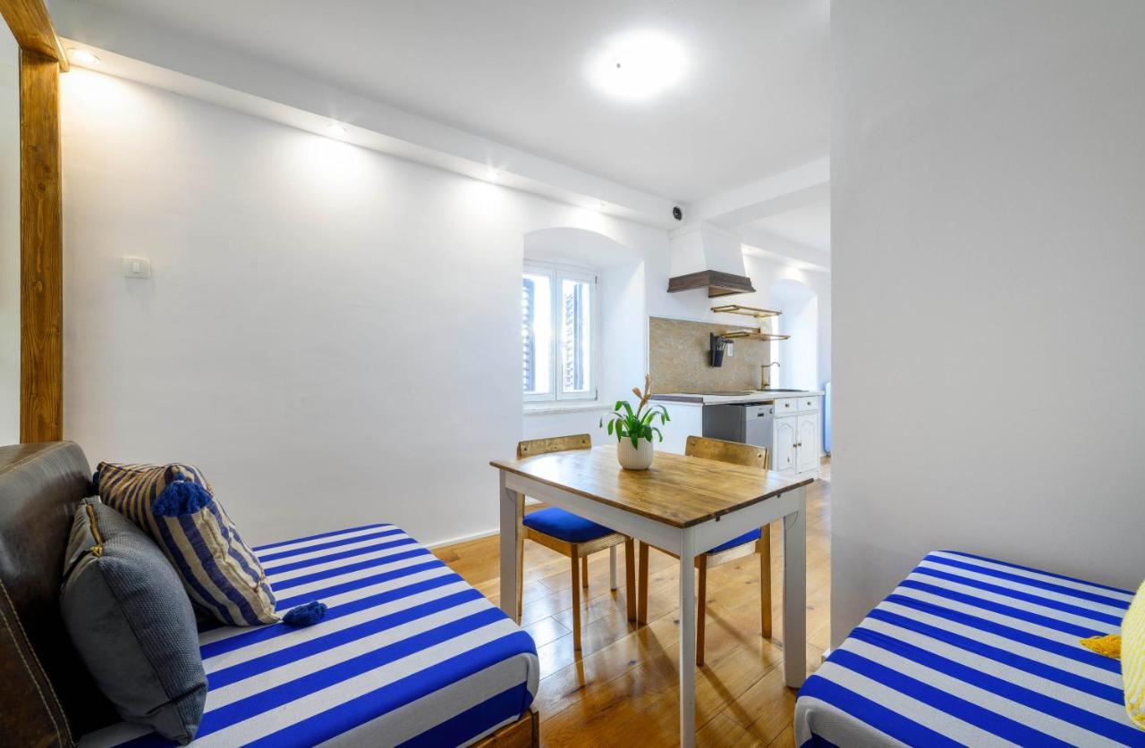 On The Rock Apartments Šibenik Kültér fotó